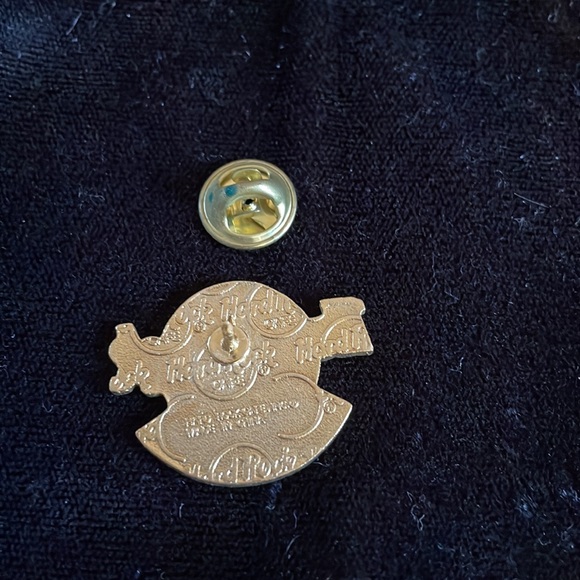 Hard Rock Cafe Pins - Picture 10 of 11